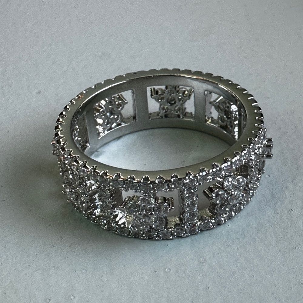 NEW Dazzling CZ Star Ring 18K White Gold (silver-tone) Celestial Cosmic Sz 7.75 - Picture 9 of 11